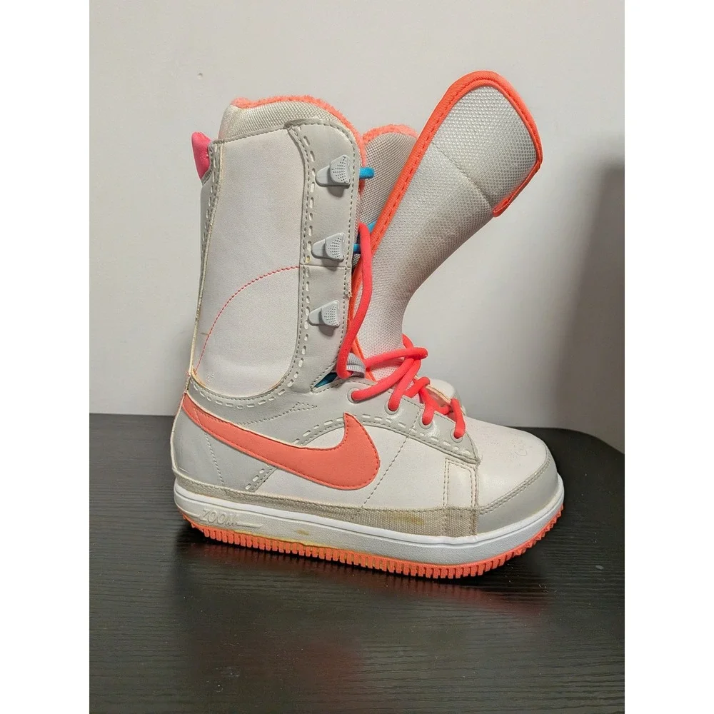 Nike Zoom‎ BAXA Snowboard Boots Womens 6.5 White Coral Blue 407717-100